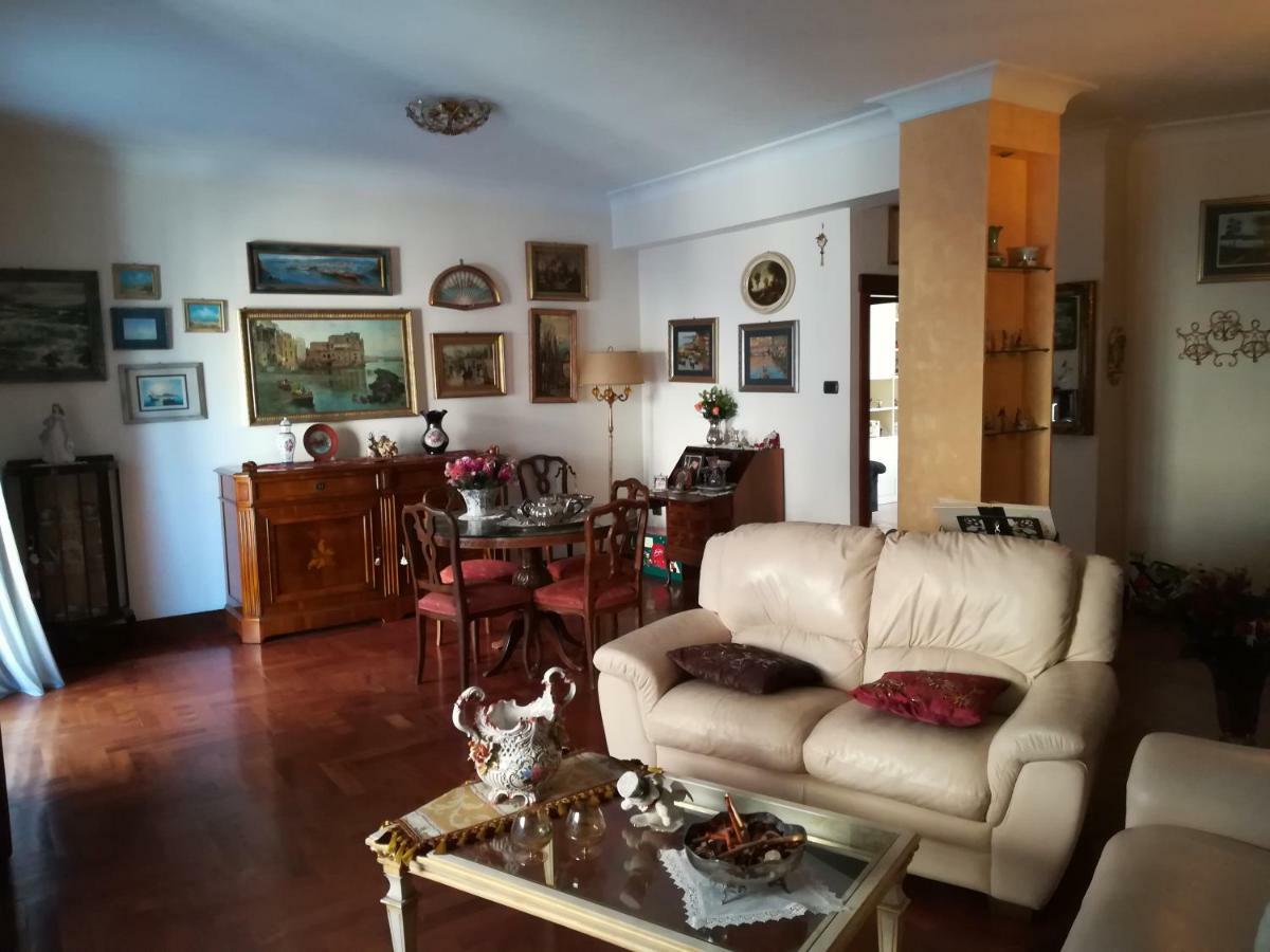 Casa Meriva เนเปิลส์ ภายนอก รูปภาพ