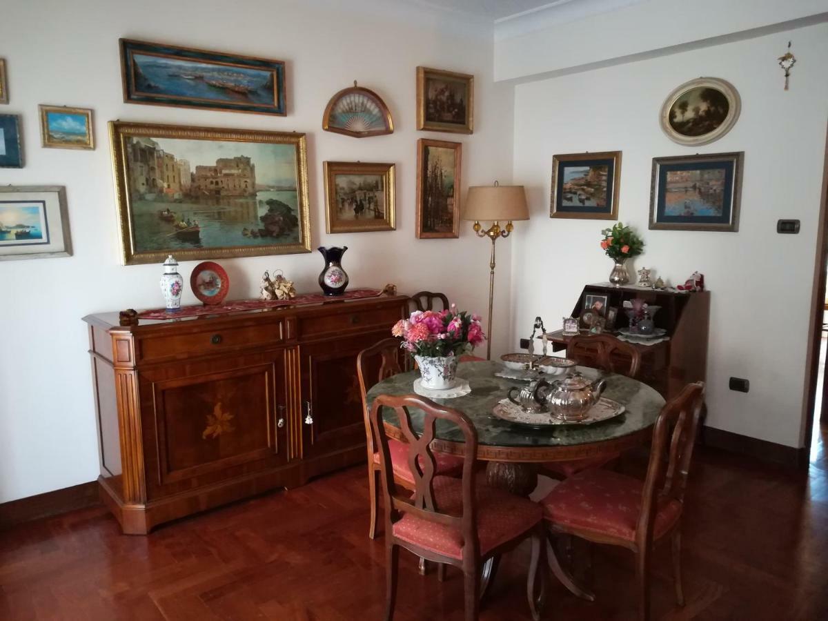 Casa Meriva เนเปิลส์ ภายนอก รูปภาพ